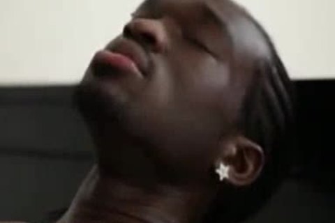 Young guy Takes Oversized black Muscle ramrod
