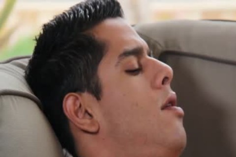 Derek Parkers big 10-Pounder bonks A Load Out Of Bobby Hart