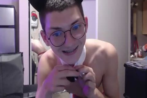 naughty Nerdy Crossdresser With Glasses webcam Solo