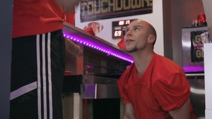 Serving Her boyfriend - Eli Hunter & Eddie Danger American Nail