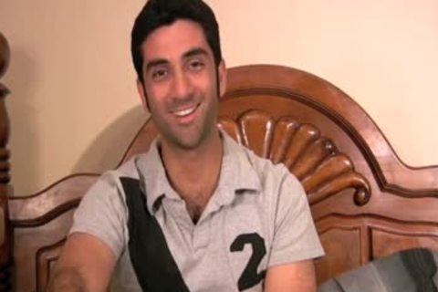 Caleb A blow job sex paramour gets His First homosexual blowjob